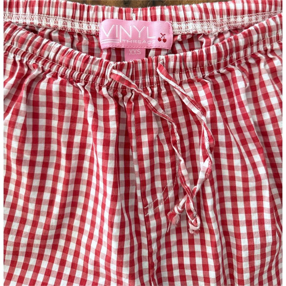 EUC Vinyl Threads Cherry Red Ruffle Heart Gingham Boxer Graphic Pull-On Pants - Picture 3 of 9